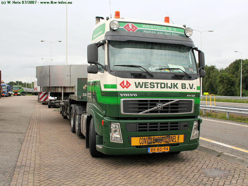 Volvo-FH12-Westdijk-060707-01.jpg