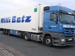 MB-Actros-MP3-1844-Betz-Fitjer-171208-01