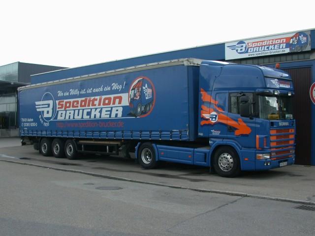 Scania-124-L-Bruckner-Willaczek-170404-1.jpg - S. Willaczek