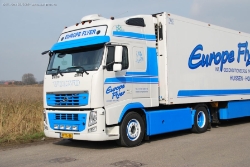 Volvo-FH-480-Europe-Flyer-070309-02