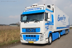 Volvo-FH-480-Europe-Flyer-070309-03