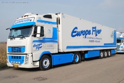 Volvo-FH-480-Europe-Flyer-070309-20