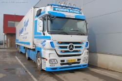 MB-Actros-3-1851-Europe-Flyer-070309-03