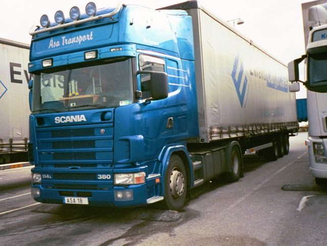 Scania-114-L-380-Ewals-Wihlborg-250904-1.jpg - Henrik Wihlborg