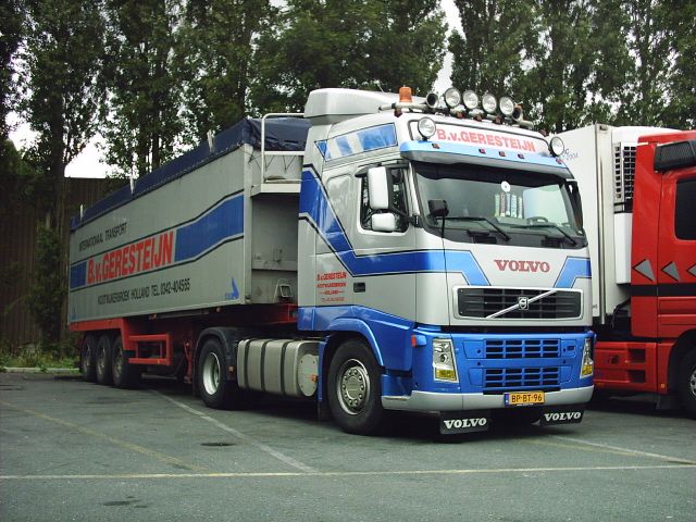 Volvo-FH12-vGeresteijn-Rolf-300904-1.jpg - Mario Rolf