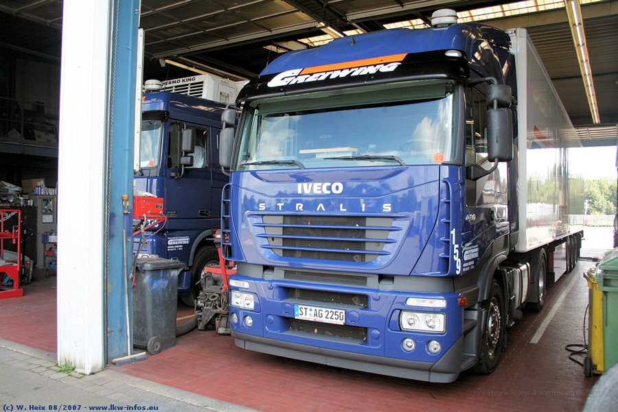 Iveco-Stralis-AS-440-S-43-ST-AG-2250-Greiwing-190807-02.jpg