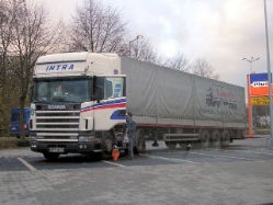 Scania-124-L-400-Intra-Skrzypaczak-291006-01