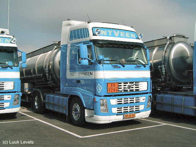 Volvo-FH12-500-Intveen-Levels-210506-01.jpg