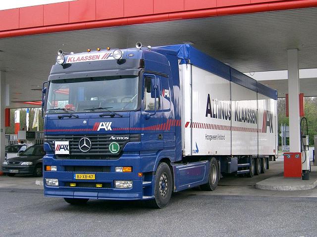 MB-Actros-SZ-Klaassen-Szy-050404-2-NL.jpg - Trucker Jack