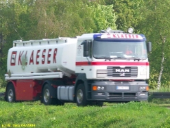 MAN-F2000-Klaeser-270404-1