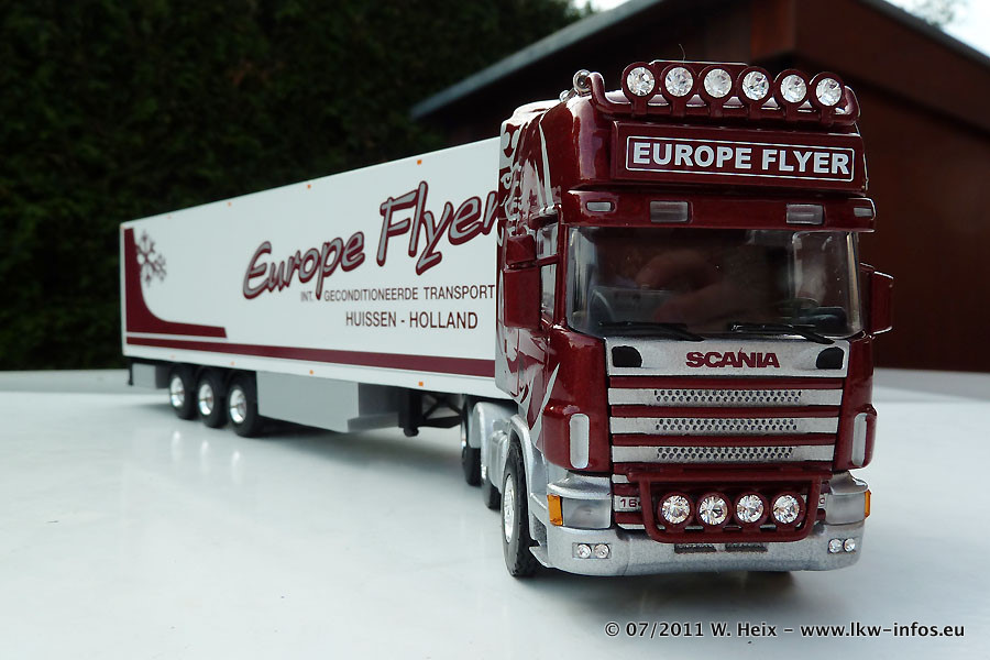 LT-Scania-164-L-Europe-Flyer-020711-03.jpg