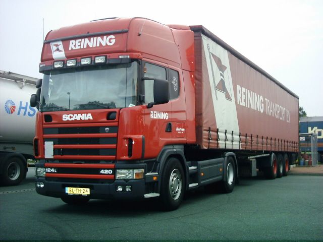 Scania-124-L-420-Reining-Rolf-290804-1.jpg - Mario Rolf