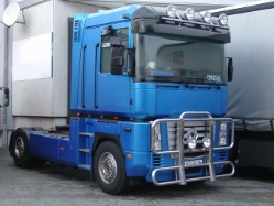 Renault-Magnum-SZM-blau-RIS-(Willann)-0104-1
