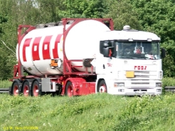 Scania-124-L-Roos-070504-1
