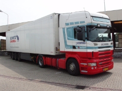 Scania-R-500-Schaars-Holz-240807-01-NL