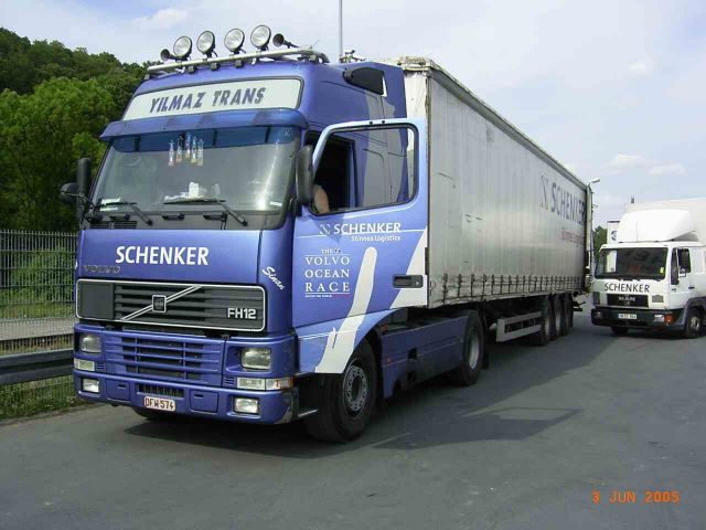 Volvo-FH12-Schenker-Schmitz-110705-01.jpg - Schmtz