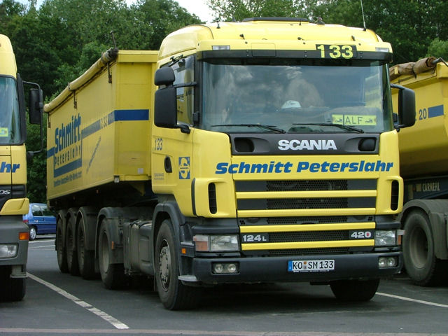 Scania-124-L-420-Schmitt-Brusse-211106-02.jpg - M. Brusse