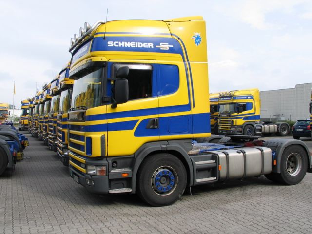 Scania-124-L-420-Schneider-Schuman-250105-01.jpg - A. Schuman