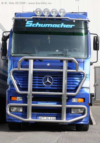 MB-Actros-Schumacher-090509-05.jpg