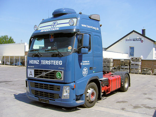 Volvo-FH12-460-Tersteeg-Voss-120806-02.jpg