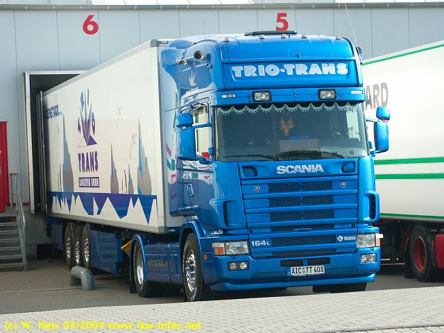 Scania-164-L-580-Trio-Trans-blau-100904-3.jpg