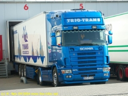 Scania-164-L-580-Trio-Trans-blau-100904-3