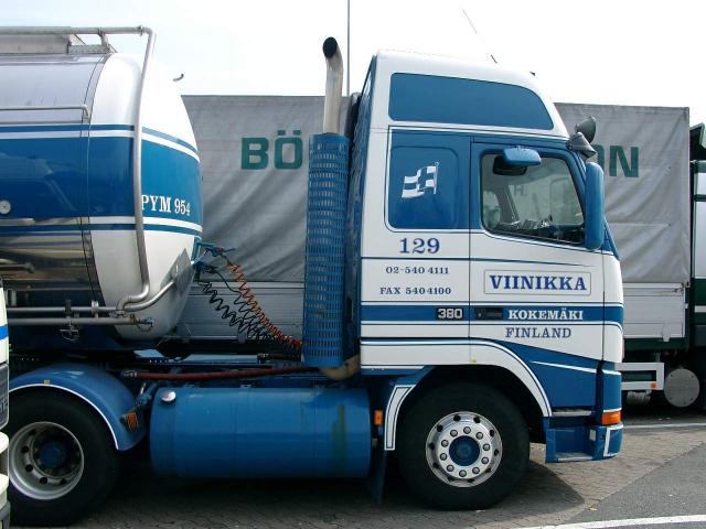 Volvo-FH12-380-Viinikka-Willann-040504-1.jpg - Michael Willann