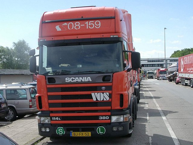Scania-114-L-380-SMZ-Vos-(Willann)-0104-1.jpg - Michael Willann