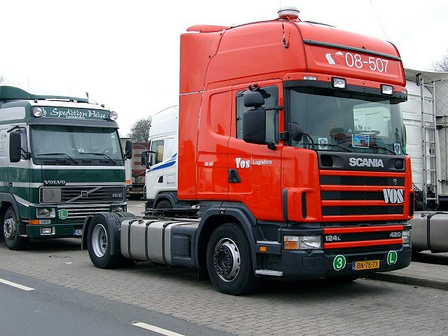 Scania-124-L-420-SZM-Vos-Willann-310104-1.jpg - Michael Willann