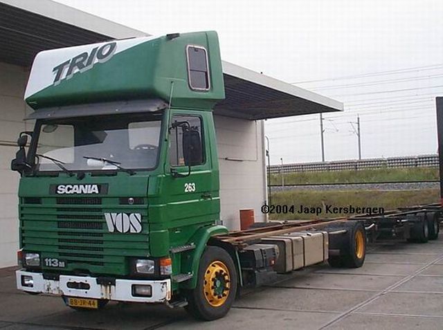 Scania-113-M-Trio-Vos-Kersbergen-031004-1.jpg - J. Kersbergen
