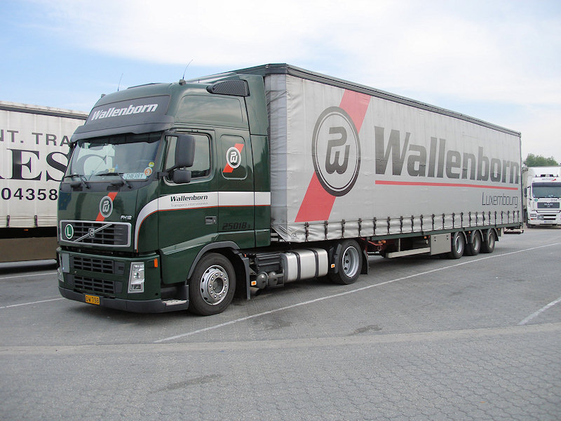 Volvo-FH12-Wallenborn-Holz-040608-01.jpg - Frank Holz