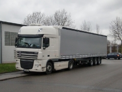 DAF-XF-105-weiss-DS-070110-01