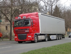 DAF-XF-105-rot-DS-260610-01