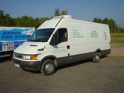 Iveco-Daily-35-S-12-weiss-Werblow-191005-01