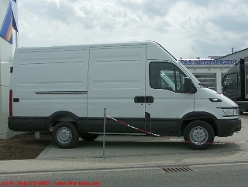 Iveco-Daily-weiss-200505-01
