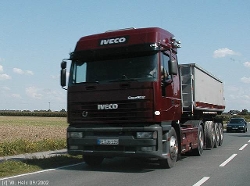 Iveco-EuroStar-rot-silber