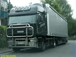 Iveco-EuroStar-schwarz-020504-1