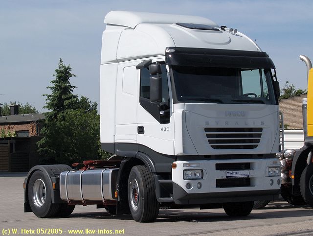 Iveco-Stralis-AS-440S43-weiss-2905050-01.jpg - Iveco Stralis AS 440 S 43