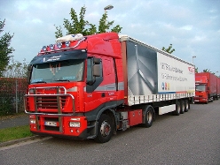 Iveco-Stralis-AS-440-S-43-rot-Posern-231208-01