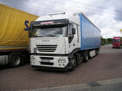 Iveco-Stralis-AS-440S43-weiss-Hensing-270207-01