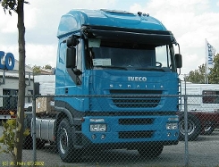 Iveco-Stralis-AS-440S48-blau-1