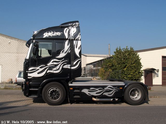Iveco-Stralis-AS-440S48-schwarz-UD-151005-02.jpg - Iveco Stralis AS 440 S 48