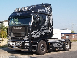 Iveco-Stralis-AS-440S48-schwarz-UD-151005-01