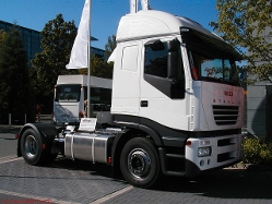 Iveco-Stralis-AS-440S48-weiss