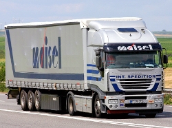 Iveco-Stralis-AS-Maisel-Ackermans-011107-01