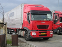 Iveco-Stralis-AS-rot-Reck-240505-01-HUN