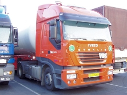 Iveco-Stralis-AS-Vos-Holz-010604-1-NL