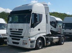 Iveco-Stralis-AS-II-440-S-42-weiss-Janda-150508-01