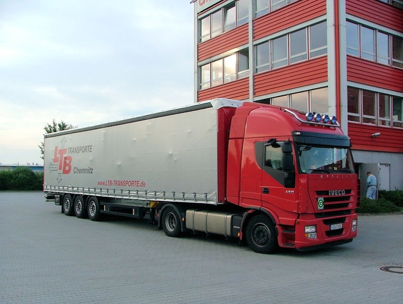 Iveco-Stralis-AS-440-S-45-LTB-Posern-110609-01.jpg - Iveco Stralis AS 440 S 45R. Posern