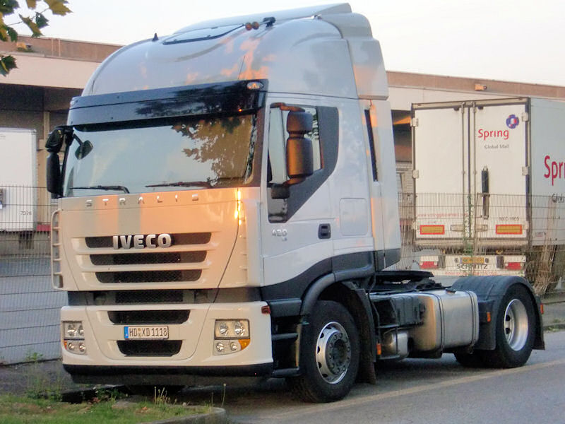 Iveco-Stralis-AS-II-440-S-42-weiss-DS-201209-01.jpg - Iveco Stralis AS 440 S 42Trucker Jack